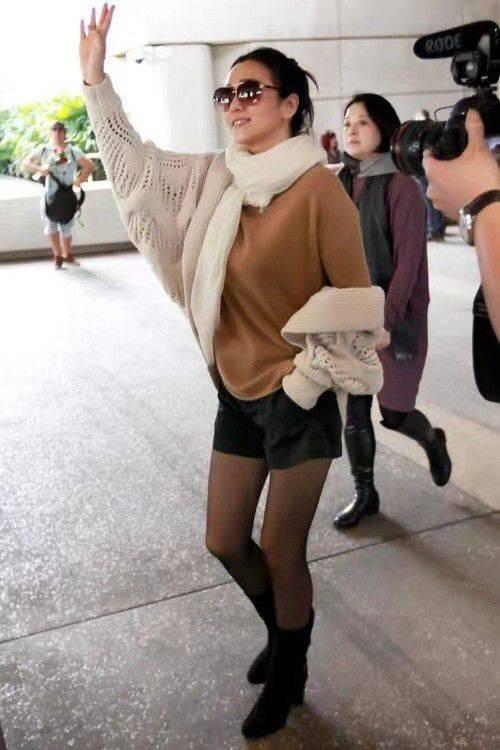 刘晓莉的黑丝袜